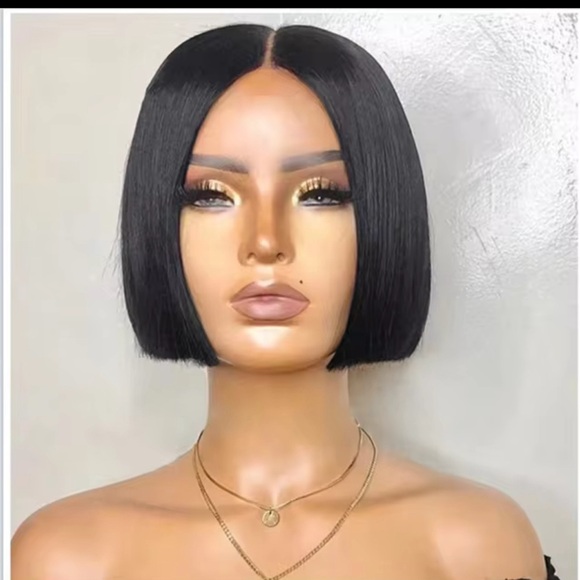 Quality silky human wigs bang and middle part. Can dye and curl. - Picture 2 of 3